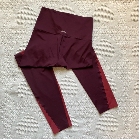 $10 or 2/$15 Aerie High Waisted 7/8 Leggings Size Medium - Picture 4 of 7